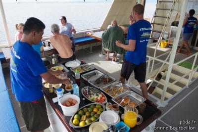 Croisière-plongée Raja Ampat (Black Manta). Papouasie, Indonésie. Mars 2012.